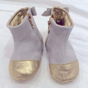 Handle with Couture - infant juicy booties
